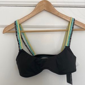 NWT Billabong SURF capsule tank bikini top